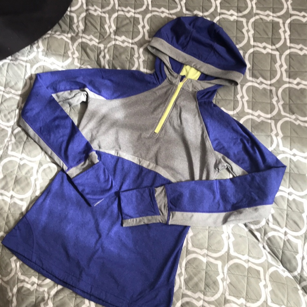 Sport Hoodie 👟